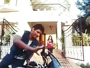 आउटडोर हस्तमैथुन सेक ...