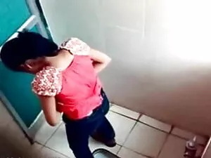 असली धोखेबाज पत्नी छ ...