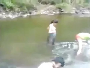 नौसिखिया किशोर इंग्ल ...