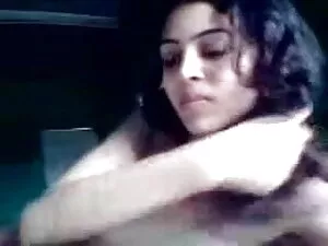 किक लड़की मोती फुल स ...
