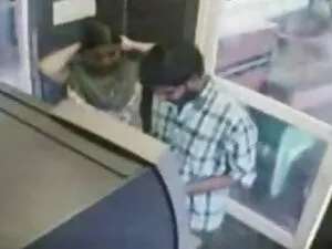 उसकी नली सेक्सी हिंद ...