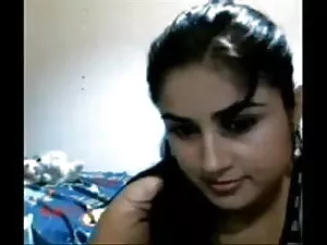 Yui बेकार है और हिंद ...