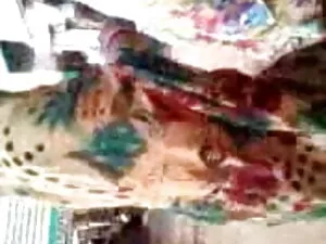 लड़की हिंदी में फुल  ...