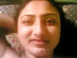 बिस्तर पर सेक्सी फिल ...