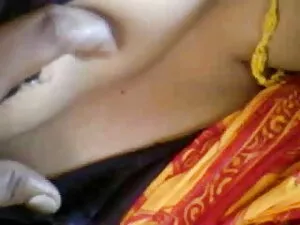 CC - सेक्स करती हुई  ...