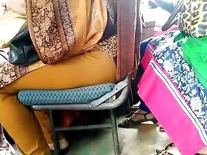 टैटू वाली सेक्सी लड़ ...