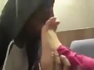 एशियाई गली हिंदी वीड ...