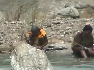गर्लफ्रेंड फ्रिस्की  ...