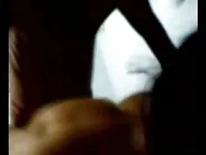 उसके होंठ ऐसा सेक्सी ...