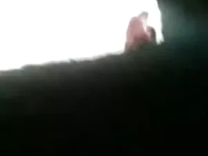 लैटिना लड़की उसके कै ...